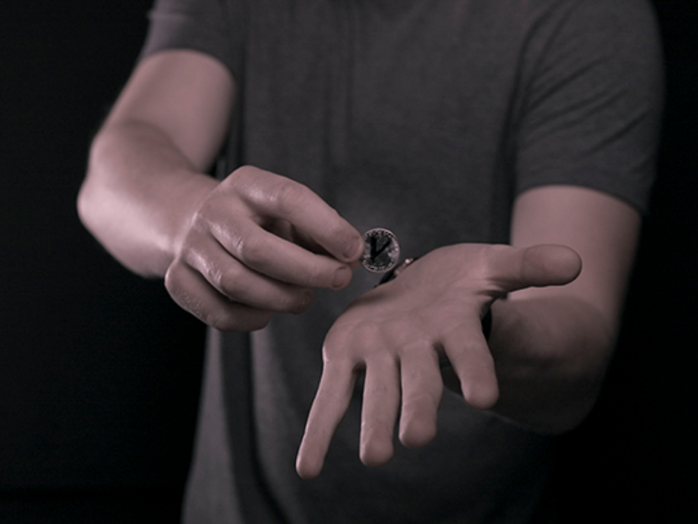 Catch (Gimmicks and Online Instructions) by Vanishing Inc